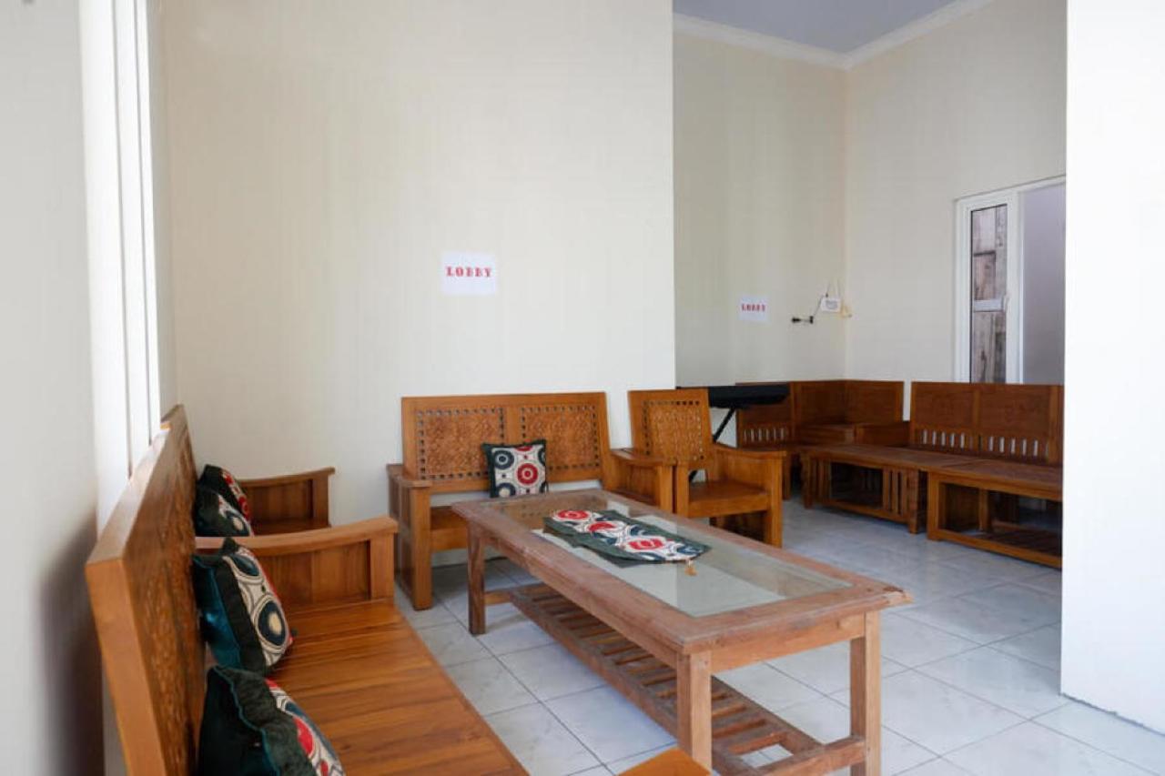 Reddoorz @ Jalan Raya Kaliwungu Selatan Kendal Otel Dış mekan fotoğraf