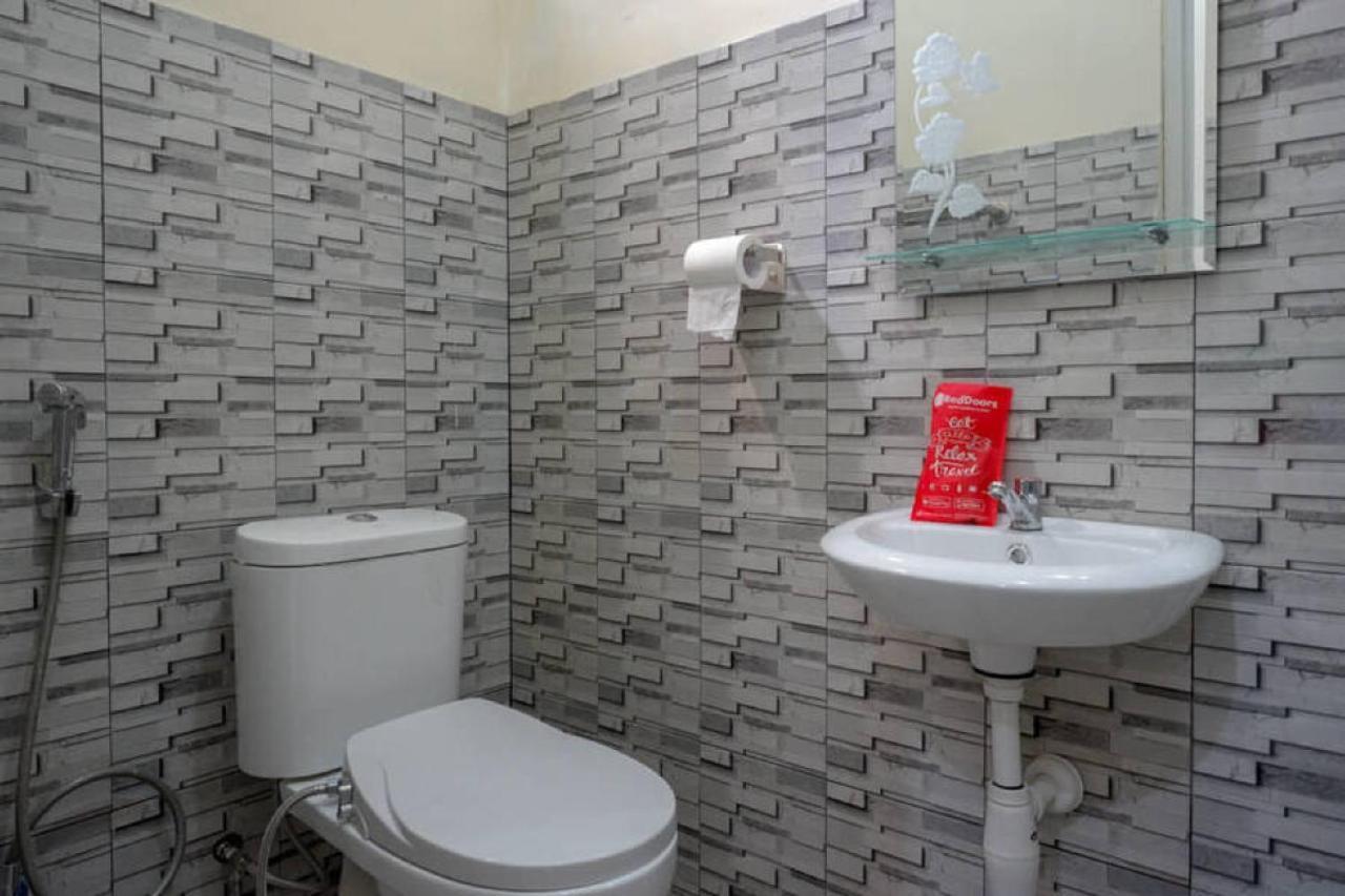Reddoorz @ Jalan Raya Kaliwungu Selatan Kendal Otel Dış mekan fotoğraf